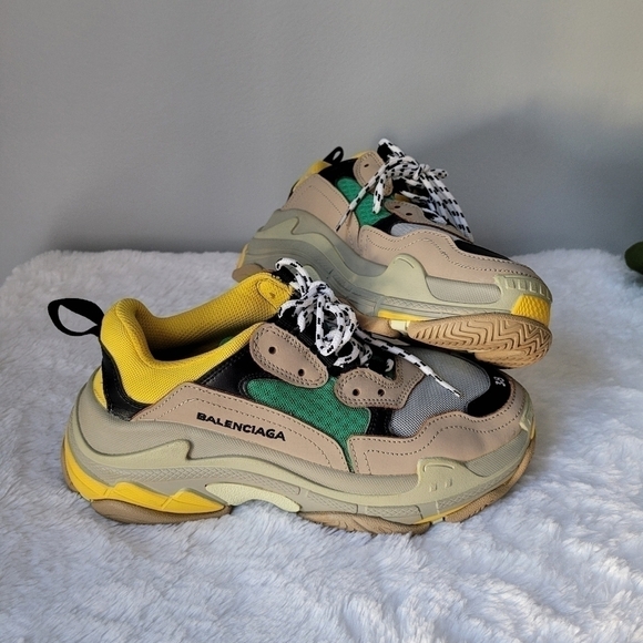 BALENCIAGA Triple S Sneakers - Picture 9 of 15